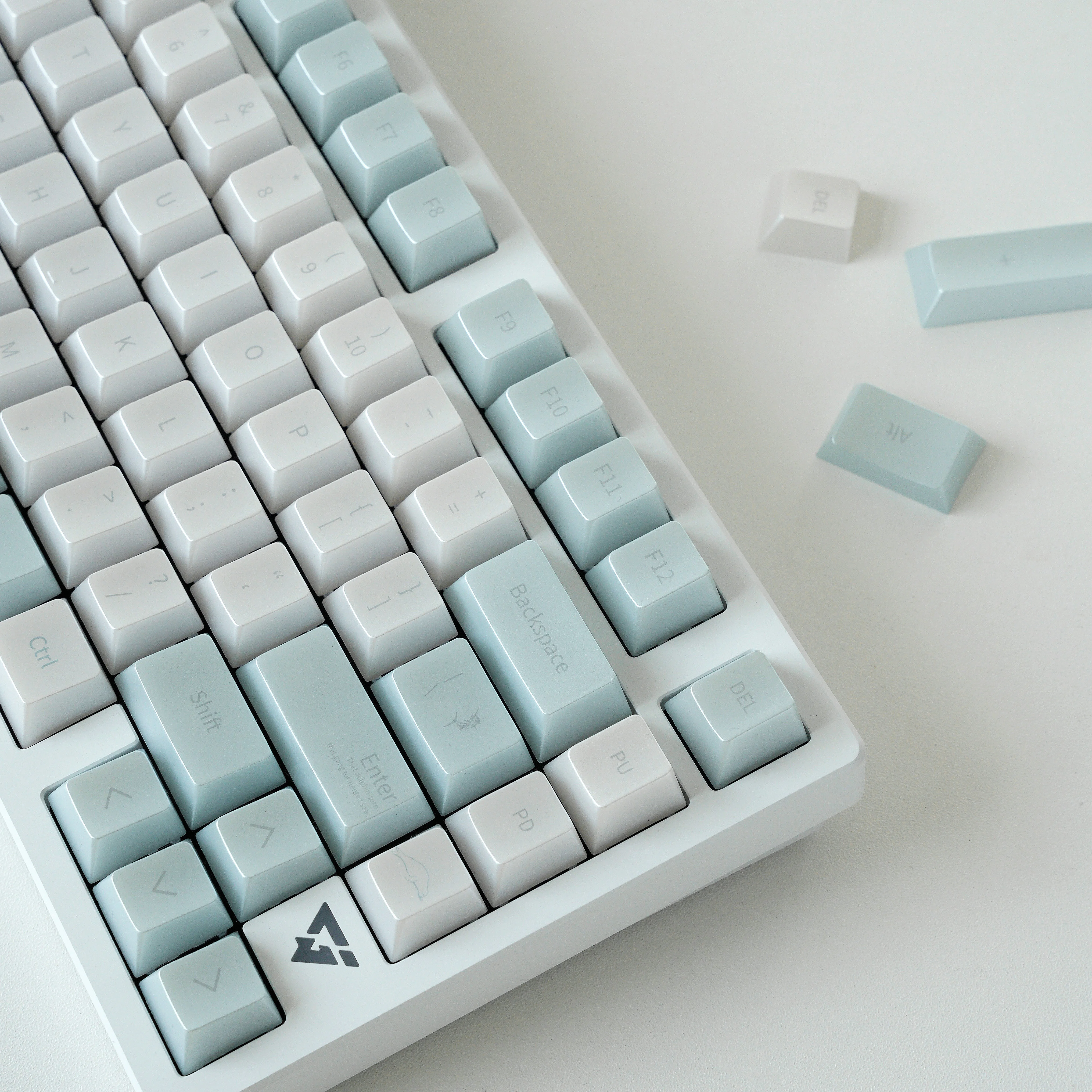 Glass Blue Sea Theme Keycaps Set PC Keyboard Caps Custom Pearlescent Cherry Profile Keycaps for Mechanical Keyboard Accessories