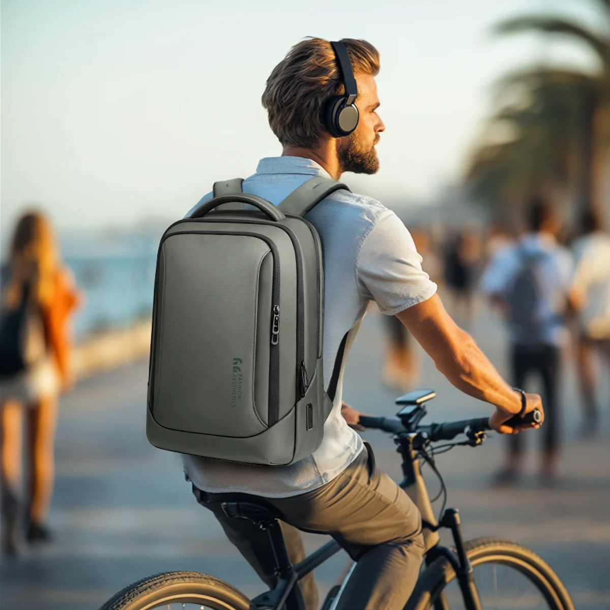 Heroic Knight Men Backpacks For Motorcycle USB Waterproof Outdoor Hiking Sport Backpack Business Fashion Travel Luggage Backpack