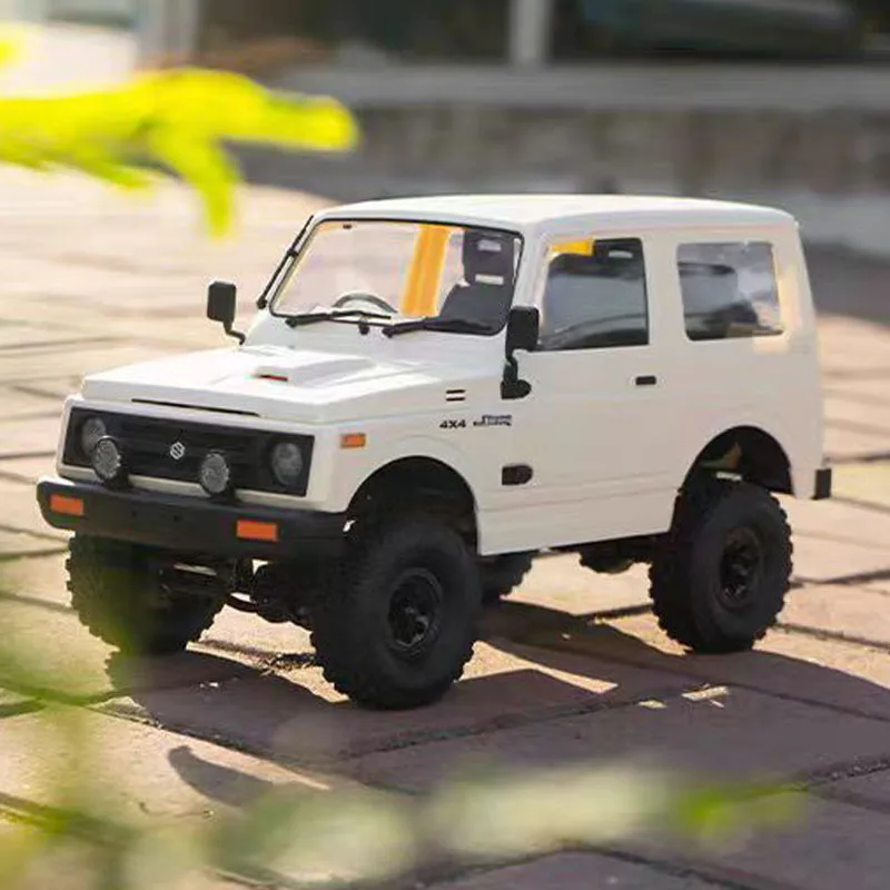 WPL C74-1 Voiture télécommandée tout-terrain 4WD pleine proportionnelle avec deux batteries, cadeau idéal pour adultes et adolescents (version WPL C74-1 Voiture télécommandée tout-terrain 4WD pleine proportionnelle avec deux batteries, cadeau idéal pour adultes et adolescents (version