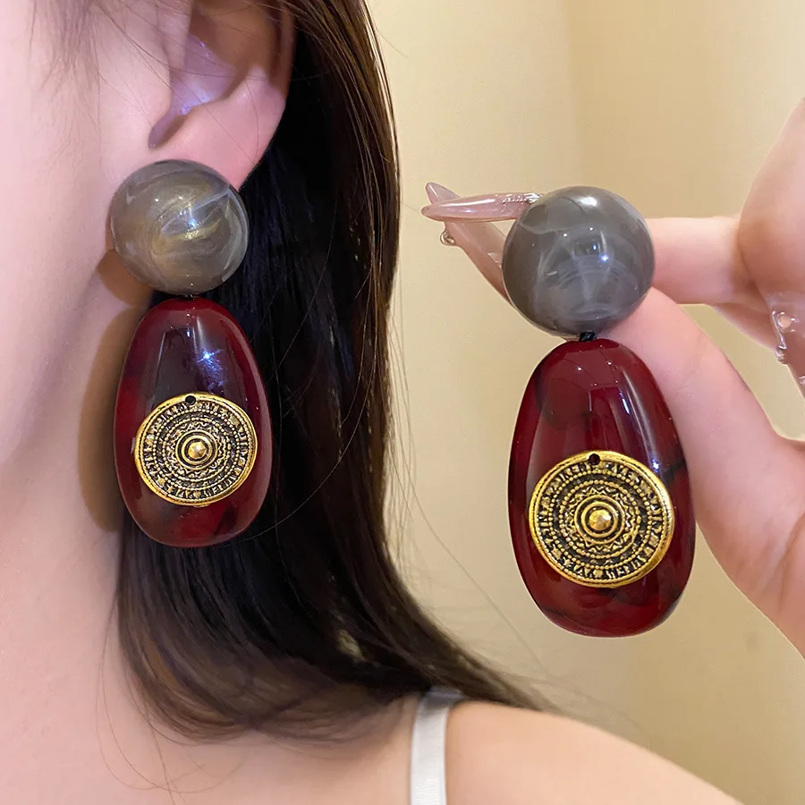 Large Water Drop Resin Smudging Dangle Earrings Retro Oval Bead Carved Round Pendant Earrings Women Men Hip Hop Rock Jewelry K