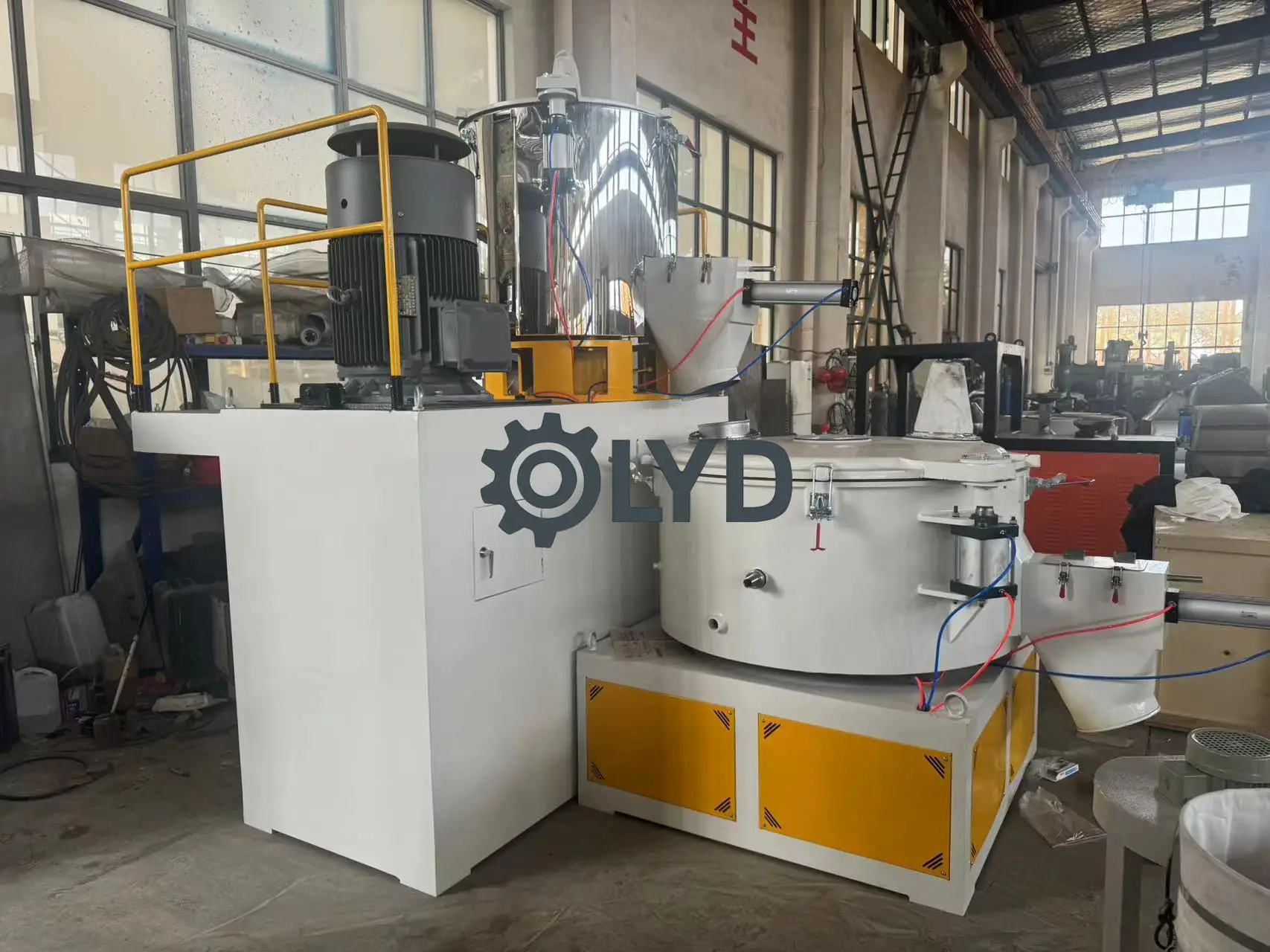CIF Price Stainless Steel Automatic PLC Vertical Gravity Free Plastic PVC Powder Mixer 55KW 550-600kg/h