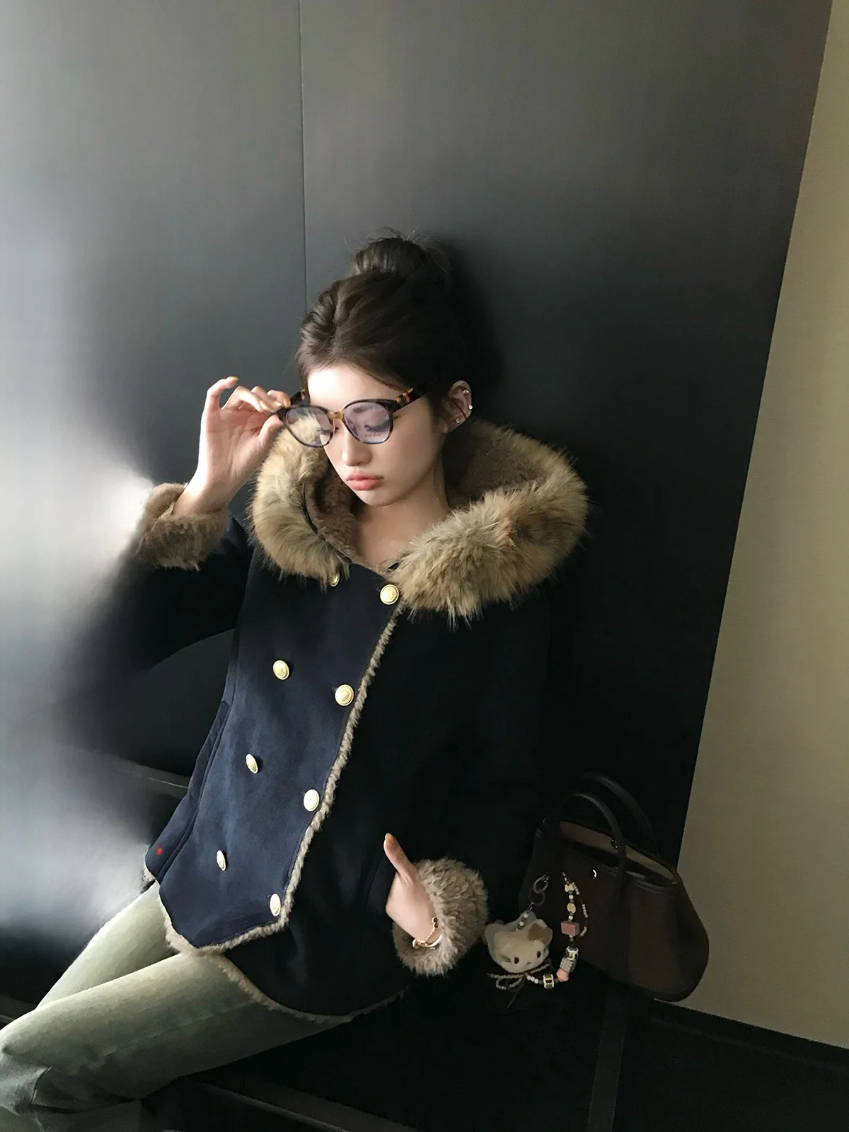 

Nunu Little Volcano Millennium Dr Return Royal Blue Fur Collar Leather And Fur Inteated Double Button Suede Fur Coat