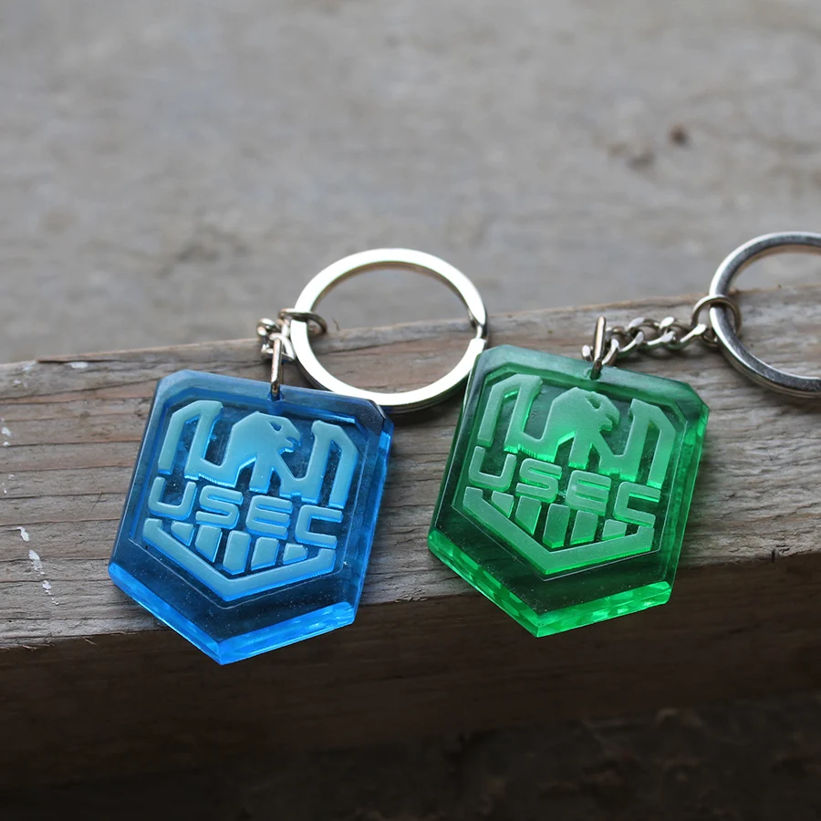 الهروب من Tarkov USEC الدب قلادة سلاسل المفاتيح حلقة رئيسية توهج في الظلام الساحرة