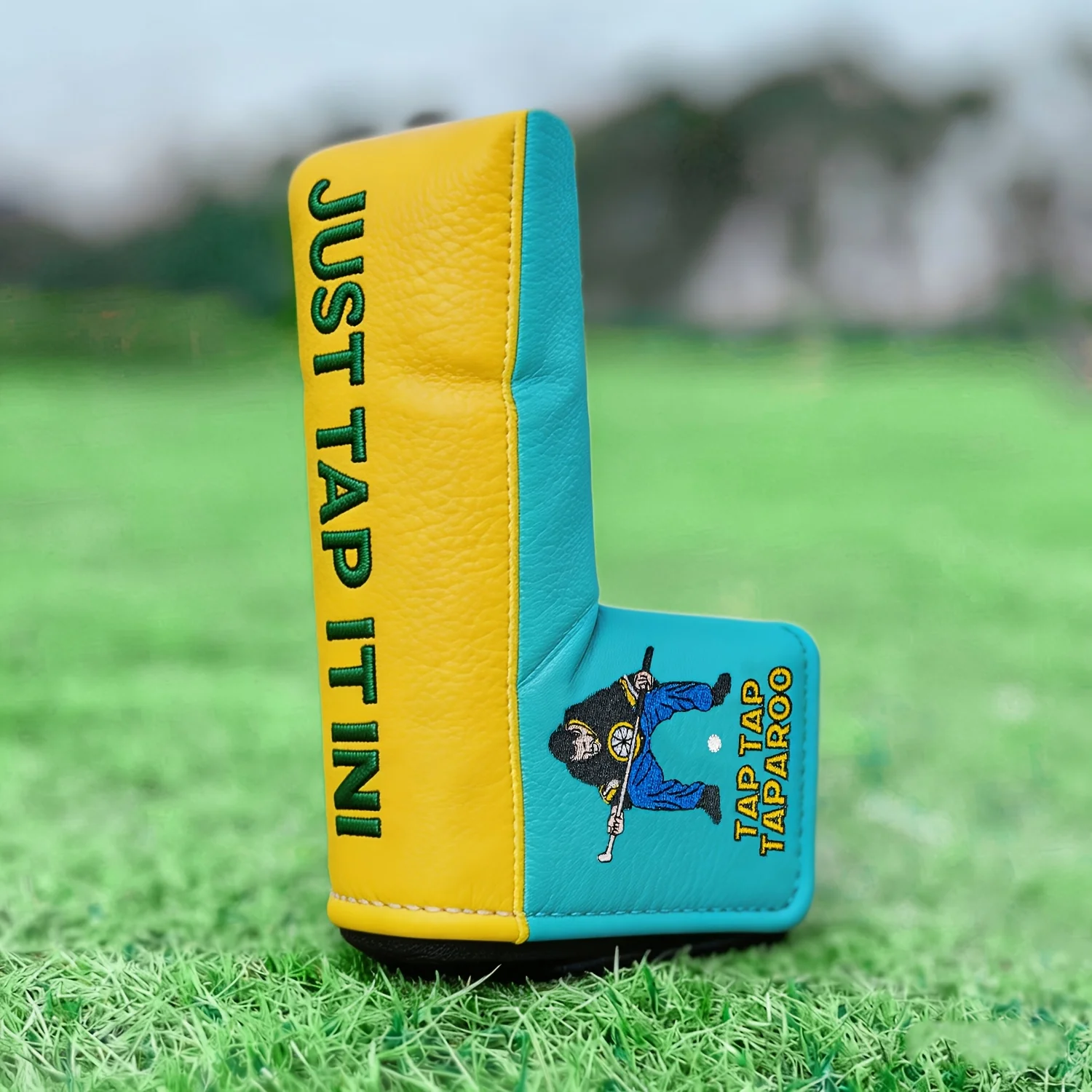 1pc Squatting Figure Pattern Golf Blade Putter Cover, Durable Golf Club Protective Cover, Provides Great Protection for Your image 3
