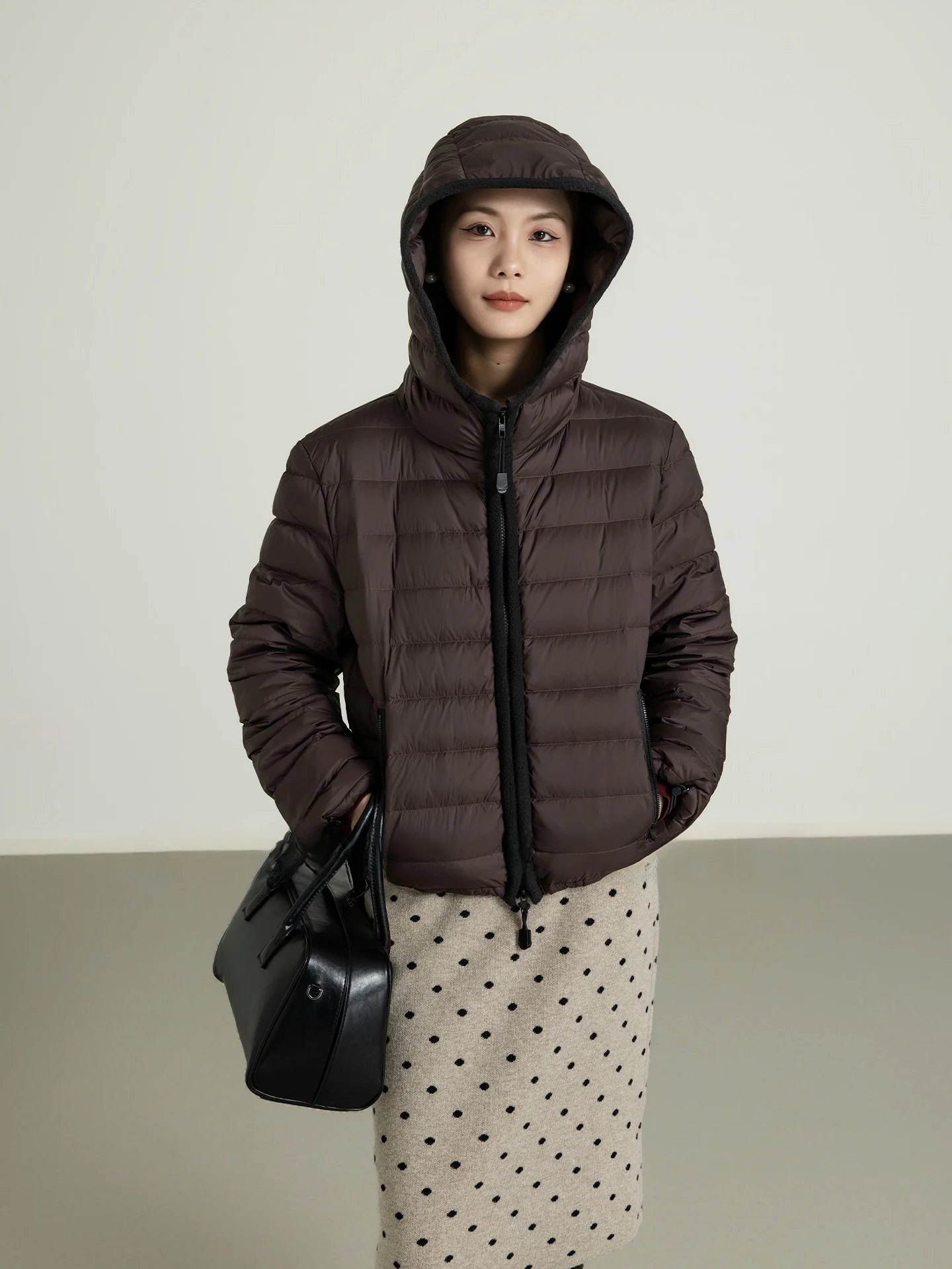 

Ultra-Light Goose down Jaet Women's Winter Coat Hooded Geometry Single Bread Sle Warmth Straight Cut Nylon Fabric Zipper