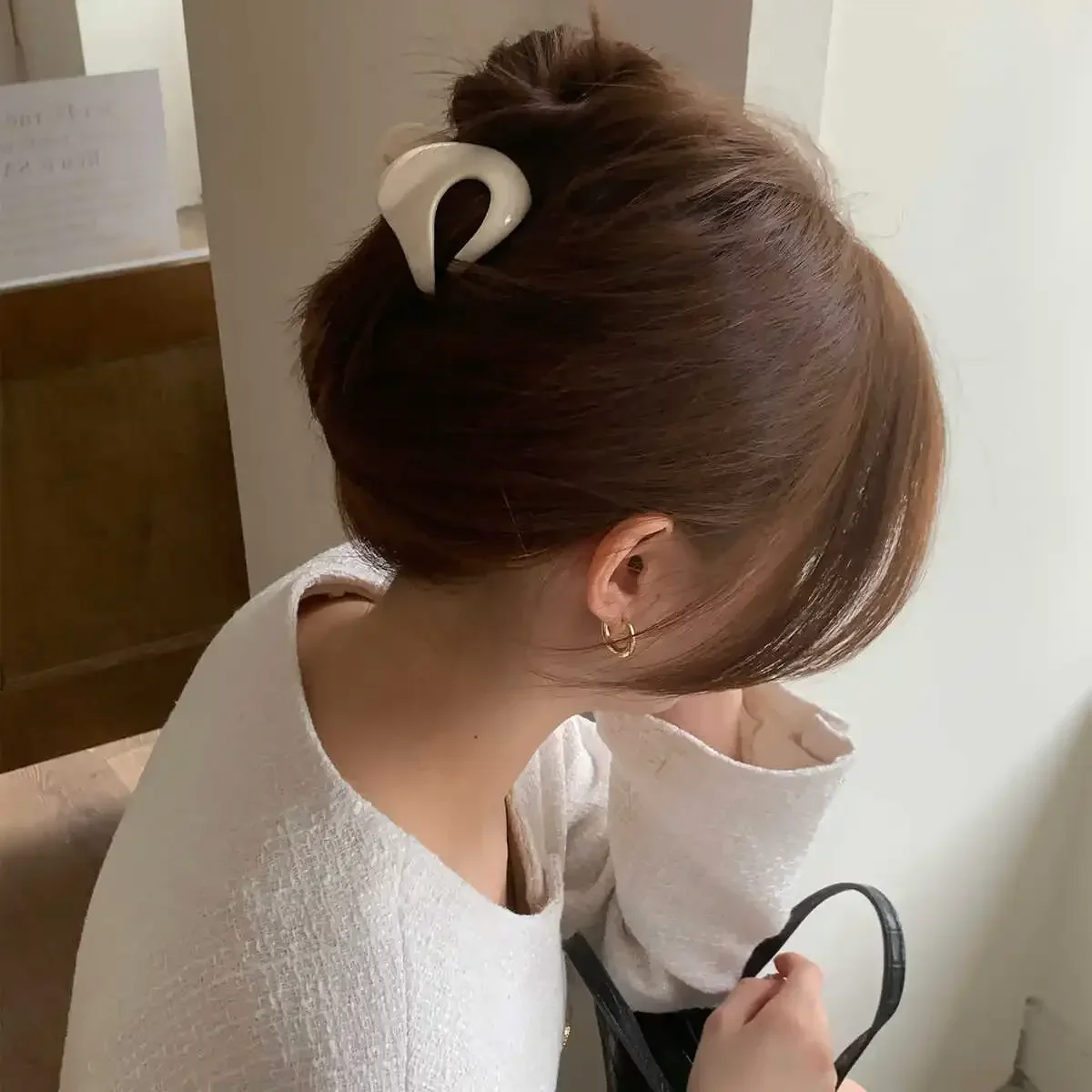 Sweet Geometric Hair Claws for Girls Small Hair Claw Clip Elegant Women Barrettes Crab Hairpins Female Fashion Hair Accessories