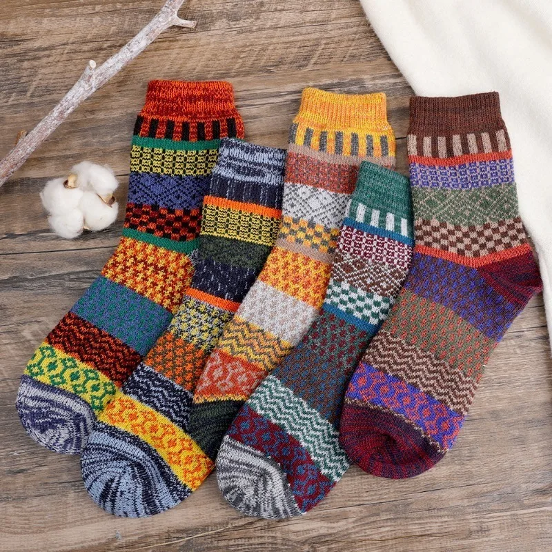 Autumn and Winter Middle Tube Socks Women Men Retro Trendy Ethnic Print    Socks Anti Slip Breathable Unisex Cotton Warm Socks