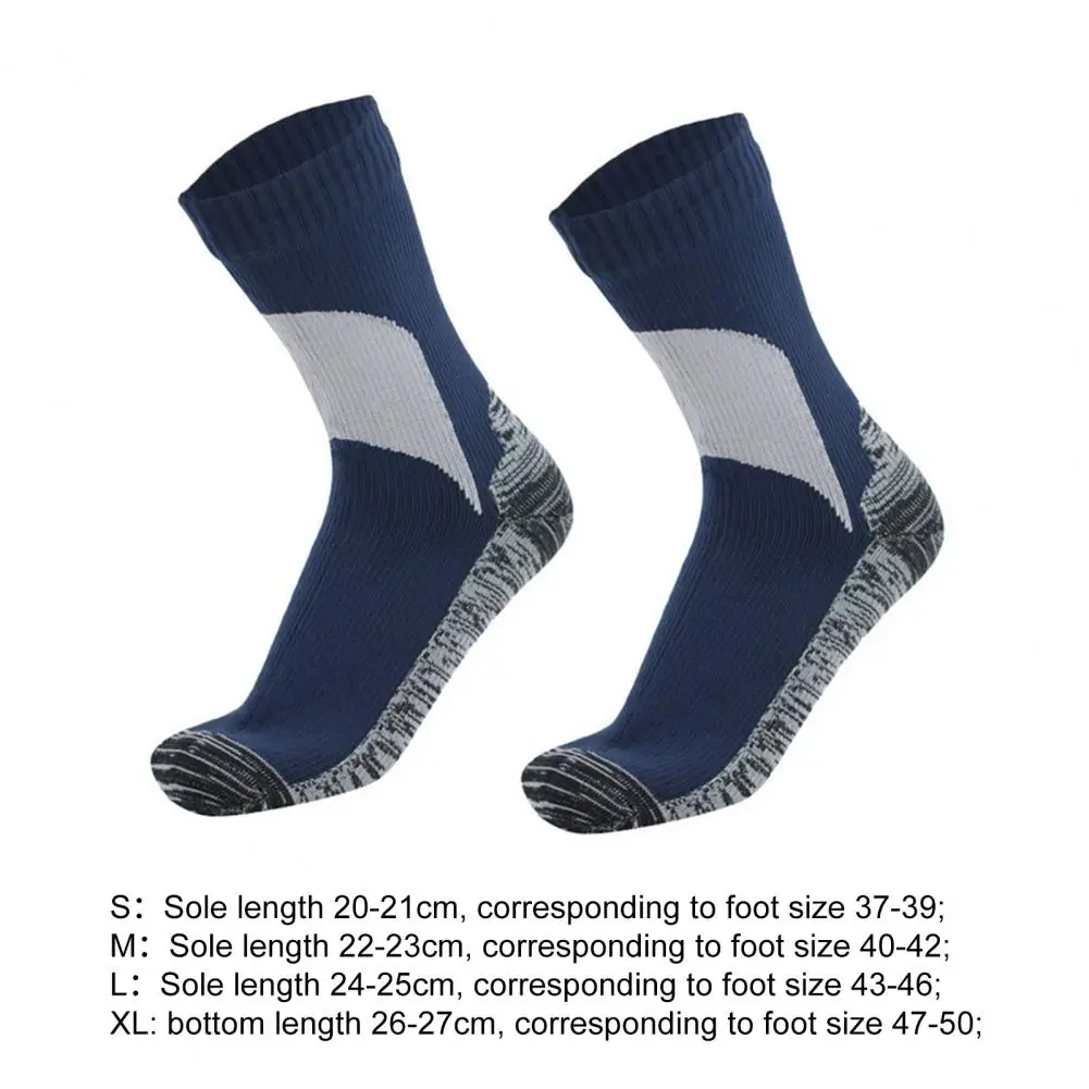 1 Pair Cozy Skiing Socks Unisex Waterproof Socks Mid-Tube Adult Outdoor Sports Riding Skiing Socks  Keep Warm