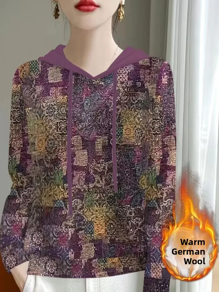 

Новая коллекция осень-зима: Элегантный женский топ из немецкого вельвета с капюшоном, в стиле колор-блок, с классическим буквенным принтом, для повседневной носки и как верхняя одежда.