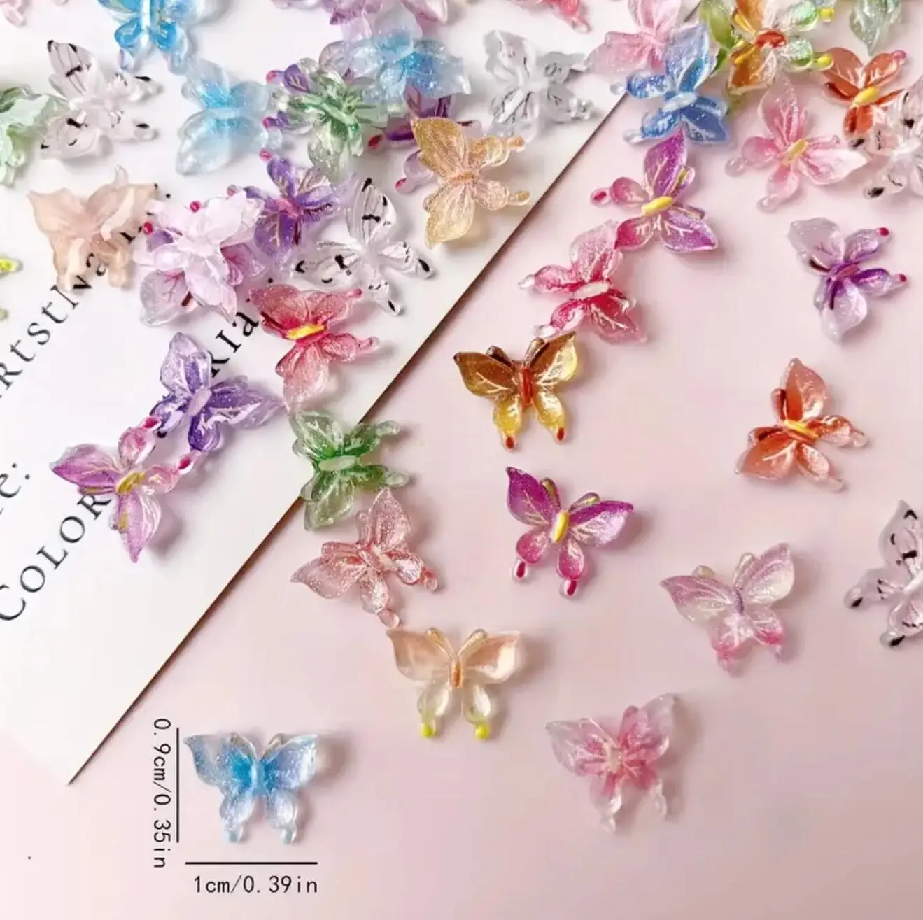 50 szt. Ozdób do paznokci 3D Aurora Gradient Motyl 9*10mm Mieszane Kolory Motylki Dekoracja do Paznokci DIY Akcesoria do Manicure