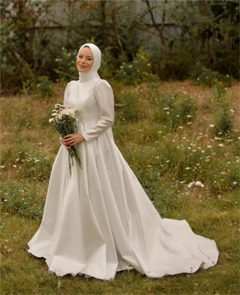 

Elegant Satin Long Sleeves Muslim Wedding Dresses For Bride High Neck Hijab Islamic Bridal Gowns For Women Arabic Robe De Mariée