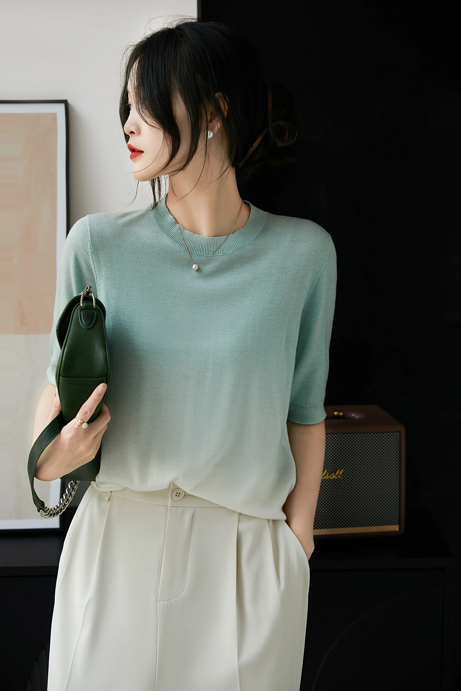 BirdTree Contain Mulberry Silk T Shirt For Women, Short Sleeve O-Neck Gradient Color, OL Basic Fashion Top, 2024 Spring T43625QM