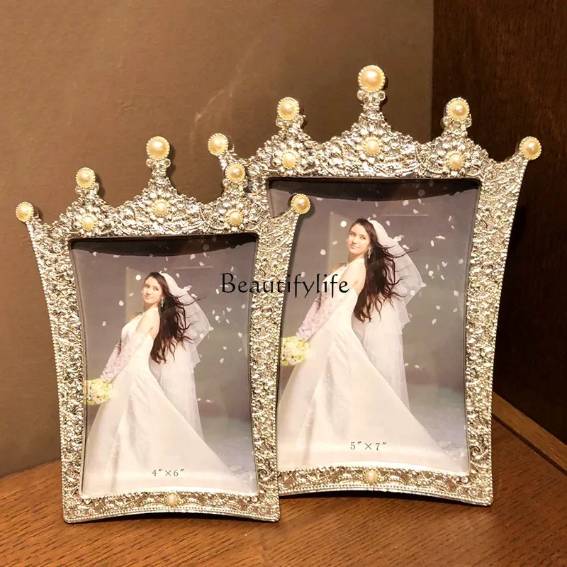 Creative metal photo frame European 6-inch 7-inch simple crown combination photo frame