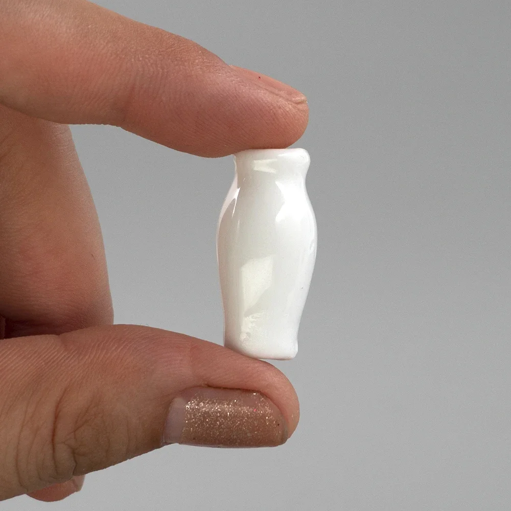 1/12 Dollhouse Miniature Accessories Ceramic Flowerpot Simulation White Vase Model for Doll House Decoration ob11