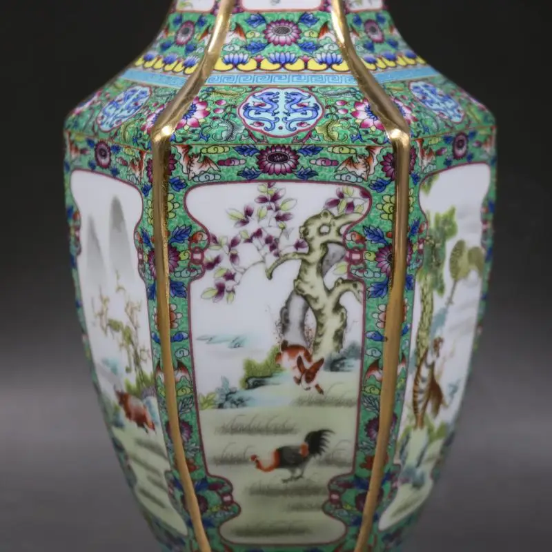 Chinese Green Enamel Porcelain Qing Qianlong Zodiac Design Vase 11.2 inch