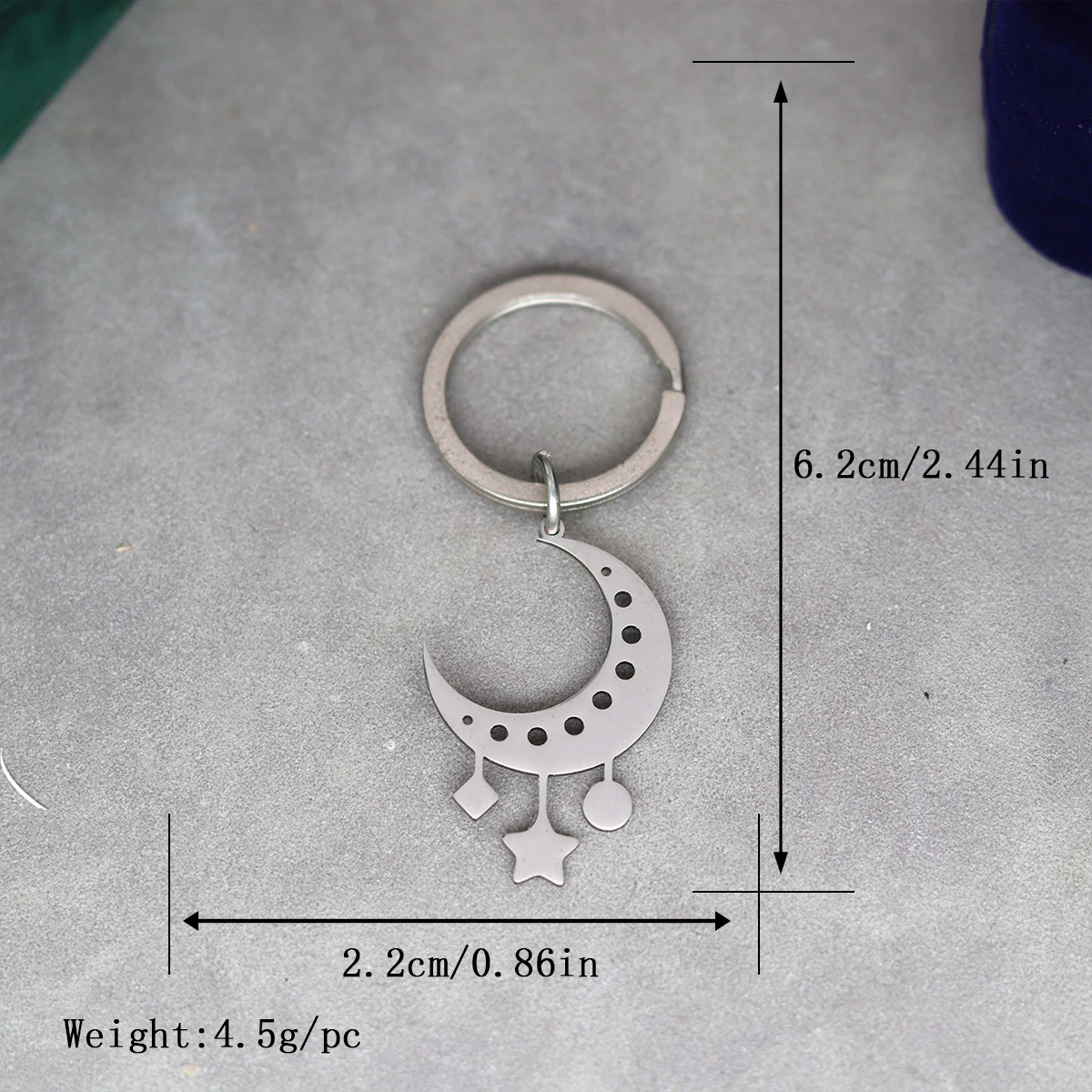 Vintage Crescent Tassels Star Pendant No Fade Stainless Steel Keychain for Women Men Amulets Accessories Bag Car Keyrings Decor