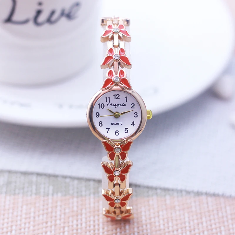 2024 New Fashion Lady Woman Luxury Crystal Diamond Butterfly Shape Strap Quartz Wristwatch Girls Bracelet Accessories Beautiful