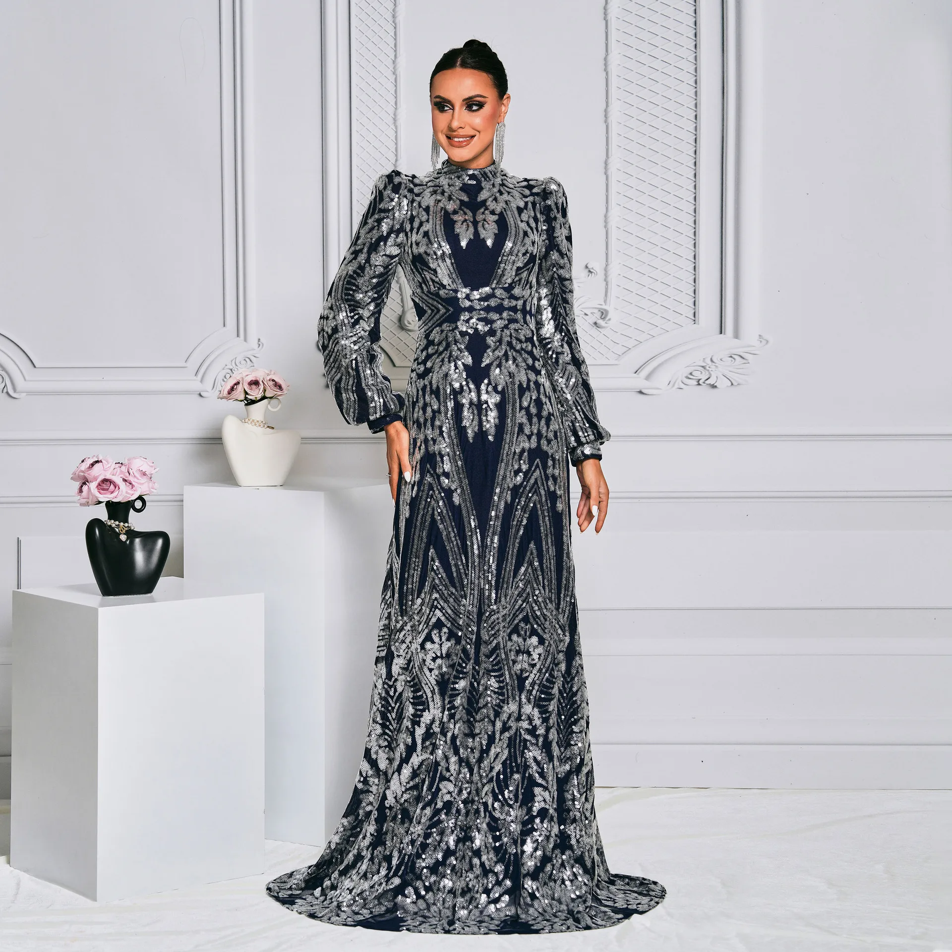 Middle Eastern Arab clothing long round neck long sleeved slim fit waist sequined evening dress dress women\'s evening dresses