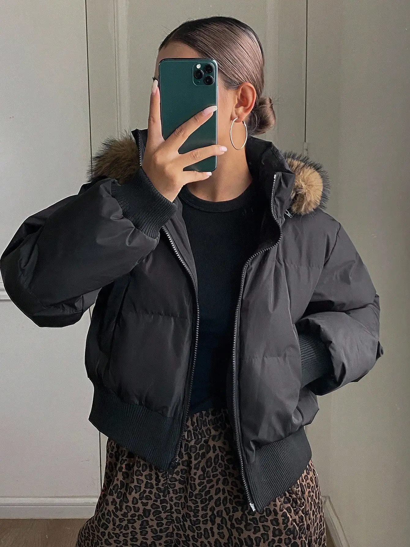 

Пуховик с меховым капюшоном для женщин, свободного кроя, зимнее пальто на молнии