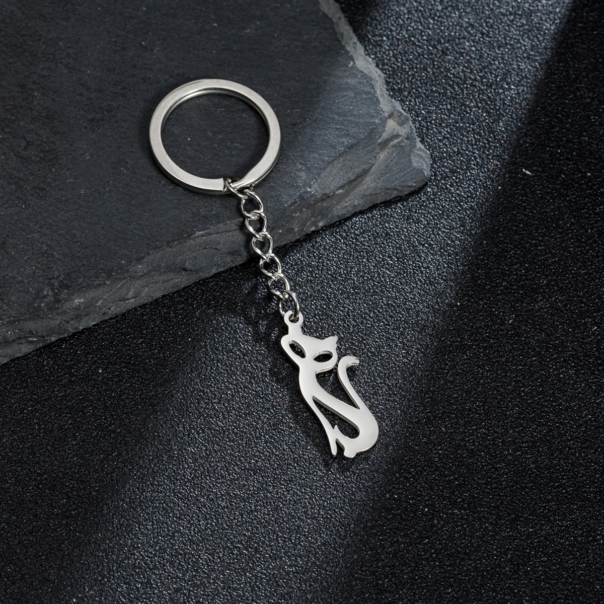 Lucky Happy Cat Metal Keychain Charms For Women Stainless Steel Chain For Keyring Making Supplies Keyholders With Free Shipping