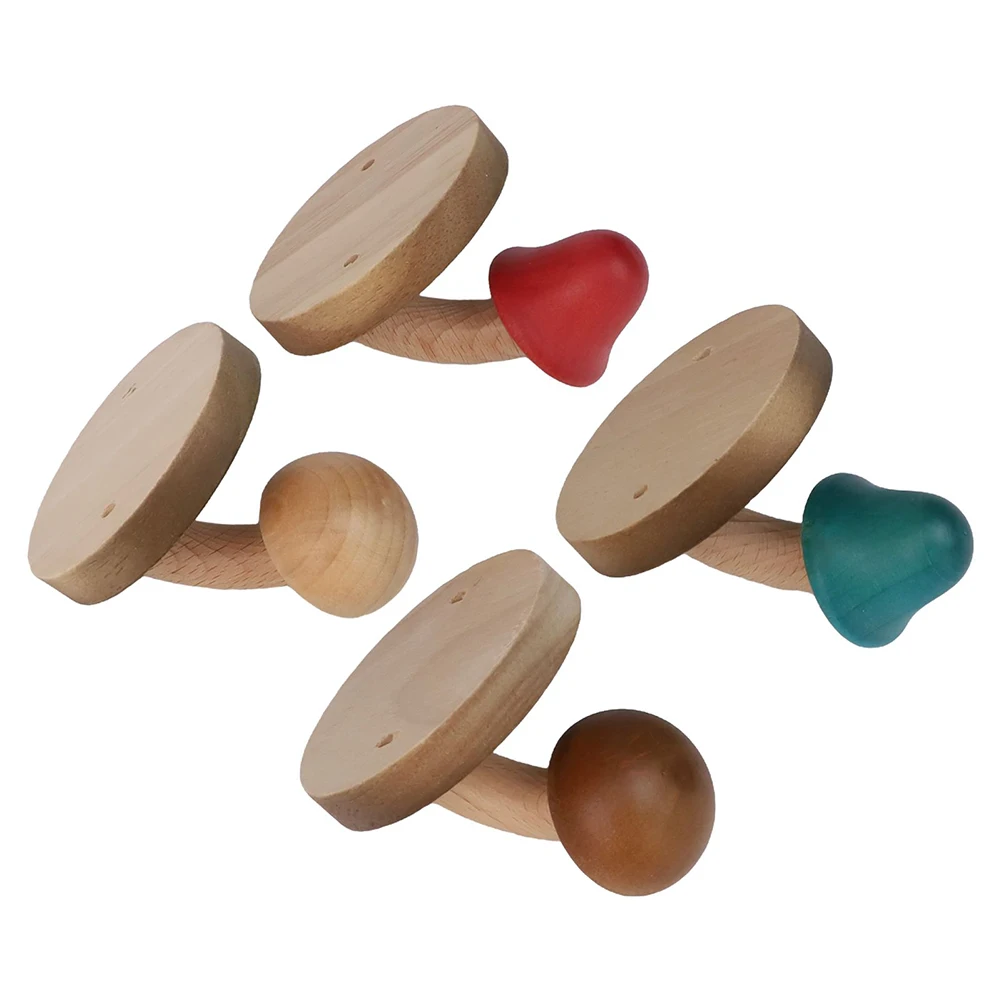 Vierdelige houten paddenstoelhaken met expansieschroeven voor het ophangen van handdoeken, tassen en accessoires in keuken of slaapkamer