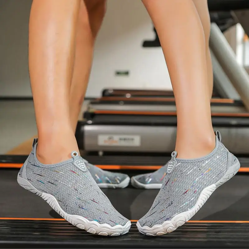 アクアシューズ通気性速乾ノンスリップウォーターシューズ女性用ビーチウェーディングシューズ釣りジムシューズ