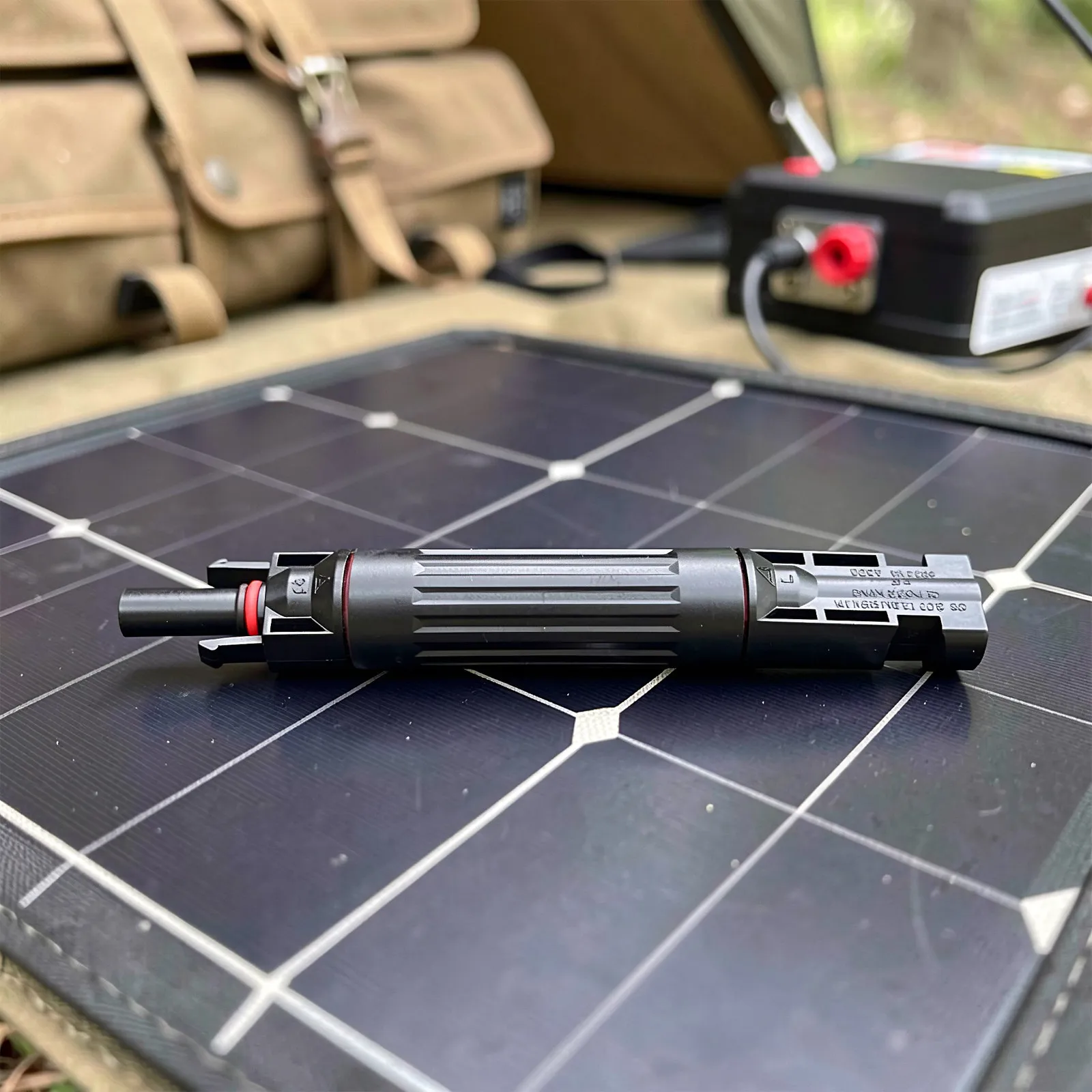 Solar Inline Fuse Connector 10A 1000Vdc Acting Fuse Holder Photovoltaic Overload Protection Solar Panel Safety