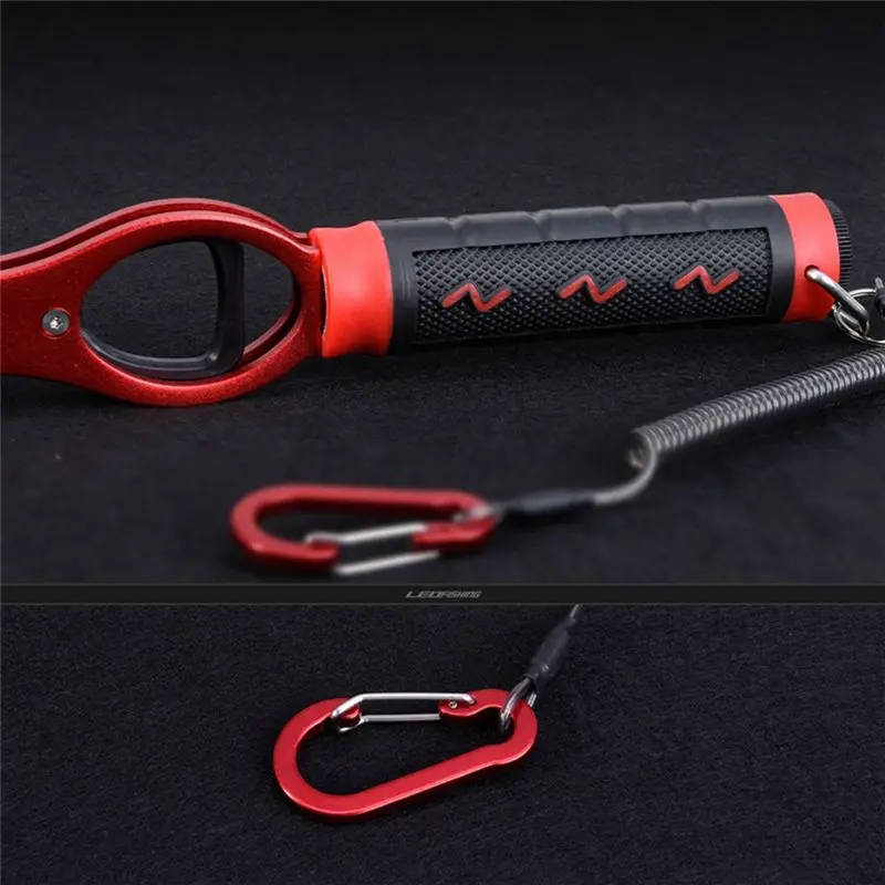 جهاز التحكم في الأسماك Luya من سبائك الألومنيوم Oct.22 مع مقياس الوزن لصيد الأسماك البحرية ومشبك شفاه السمكة غير قابل للانزلاق، أحمر