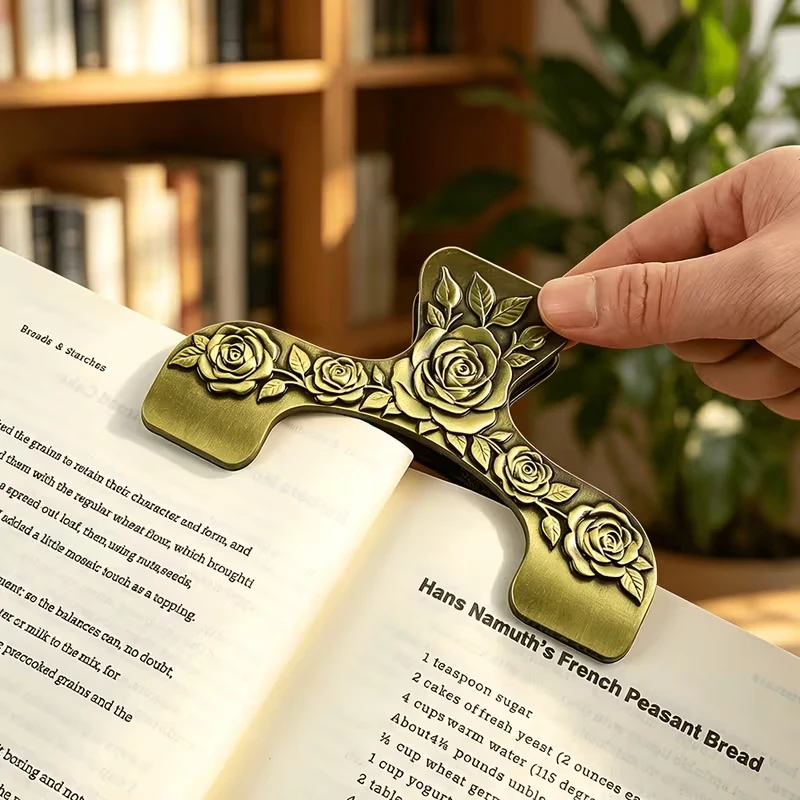 Vintage Carved Metal Book Page Clip, Exquisite Embossed Stationery Clip Adorned with Rose and Swirl Patterns Fashionable Desktop Stationery, the Perfect Choice for Book Lovers and Journal Enthusiasts, and an Ideal Choice for Decorating Journals and as a Photography Prop.