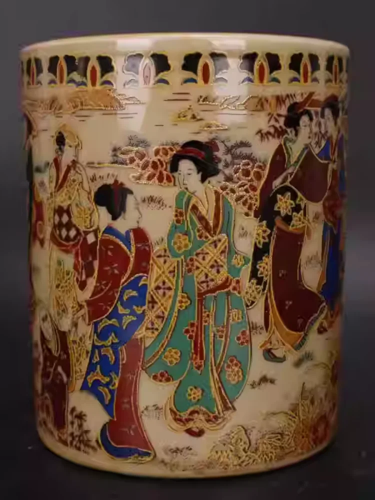 Handmade Jingdezhen Qianlong Brush Pot Maid Pattern Retro Porcelain Antique Ornament