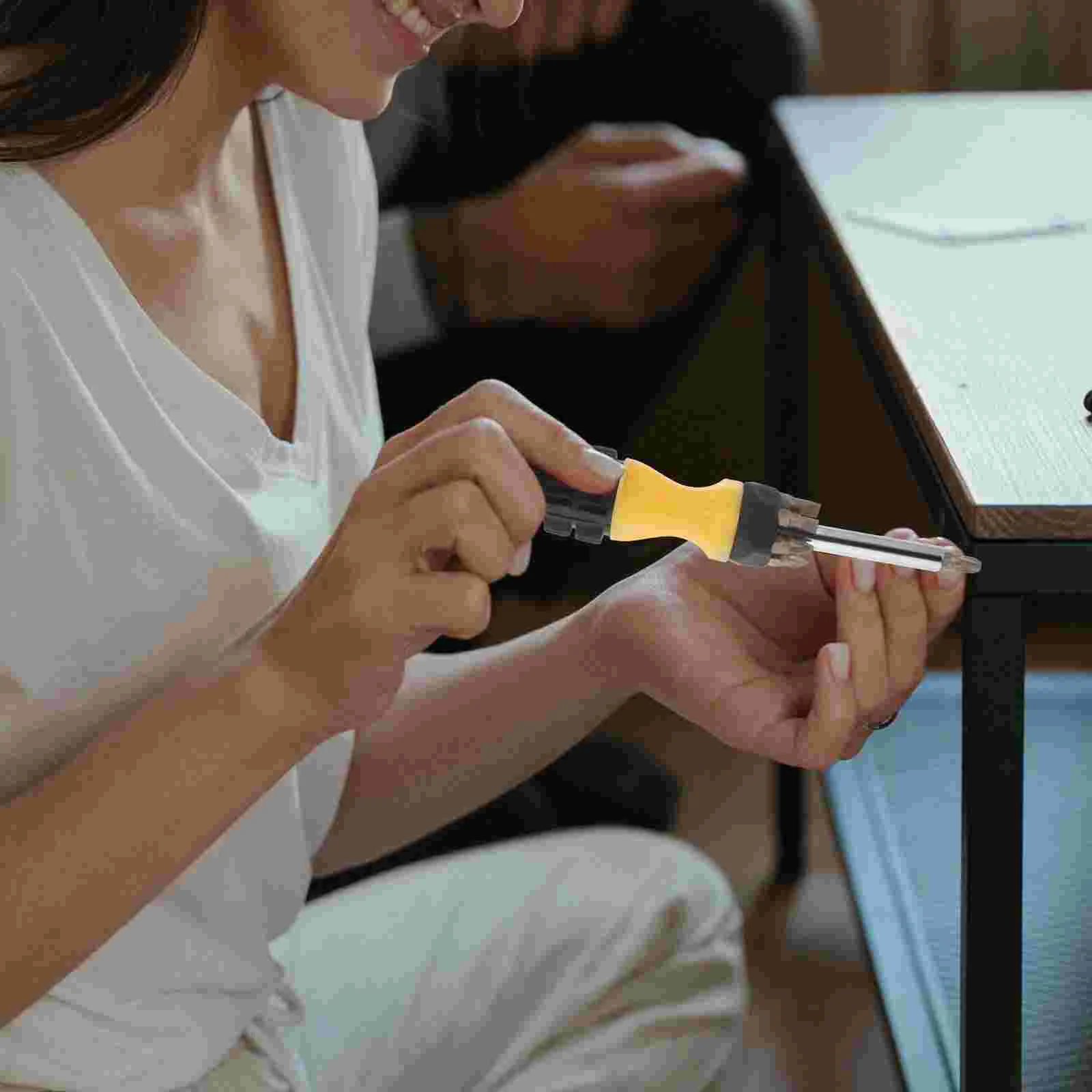 Boîte de Rangement Cachée, Plusieurs Accessoires, Coque de Sécurité en Plastique