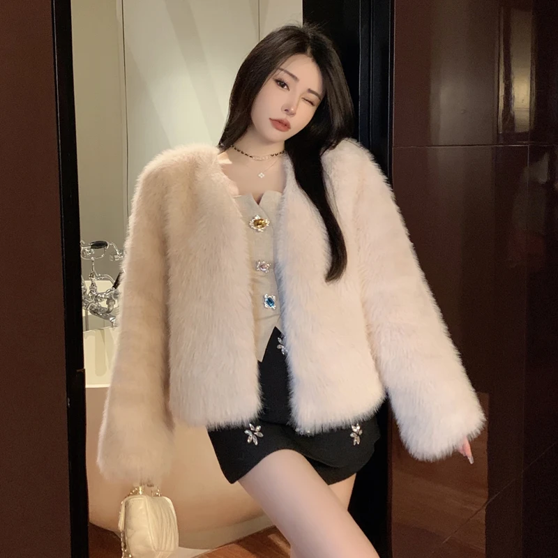 

Winter New Faux Fur Coat Long Sleeves Cardigan Design Korean Fashion Lady V-neck Light Hot Sell Girls Warm Coats