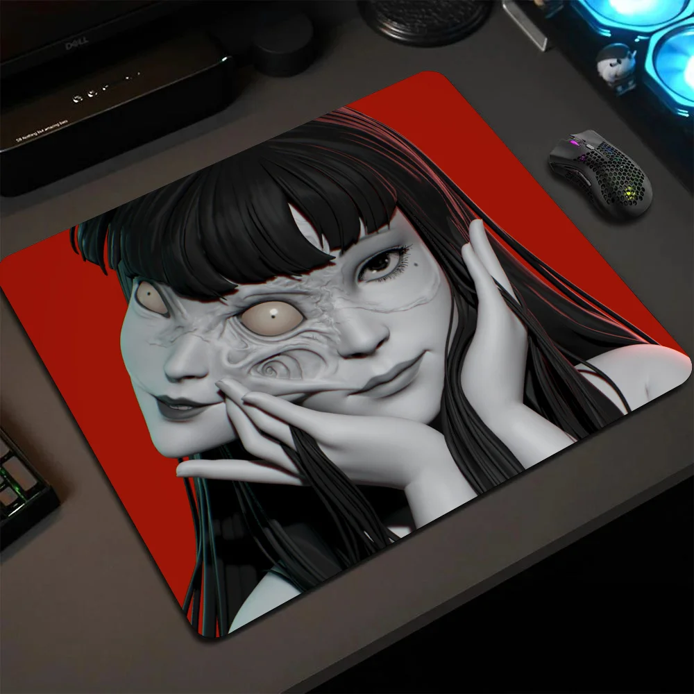 

Anime Tomie Junji Ito Mousepad Small LockEdge Mouse Pad For Gamers Computer Desk Pad Anti-slip Rubber