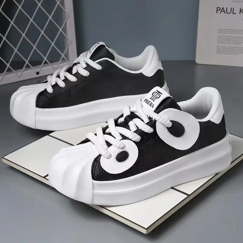 2024 Fashion Four Seasons New Panda Men and Women Board Shoes Lovers Small White Shoes Comfortable Men and Women Sneakers Men