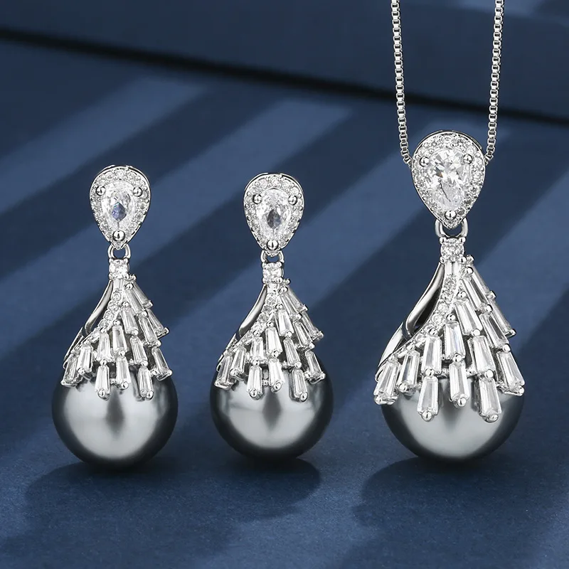 

Shining Style! Diamond - set Gray Pearl Necklace and Earrings