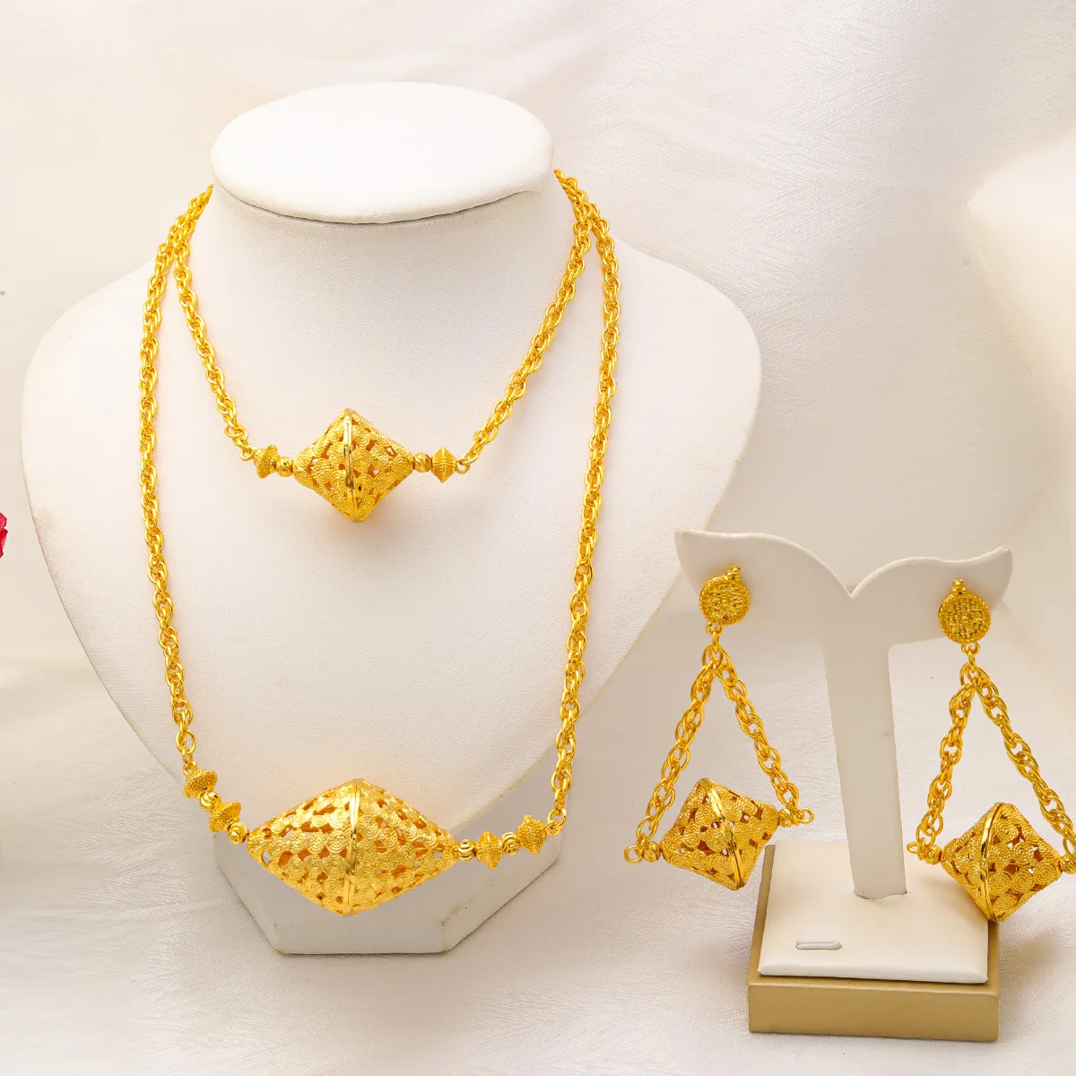 Liffly Indian 24K Gold Color Necklace Earrings Jewelry Sets Nigerian Party Bridal Wedding Women Dubai Jewellery Wholesale
