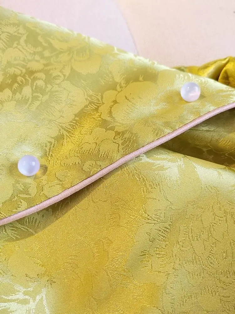 الحرير الساتان المطرزة سترة المرأة النمط الصيني Vintage سترة بلا أكمام الرجعية القمم الإناث الخريف موضة جديدة