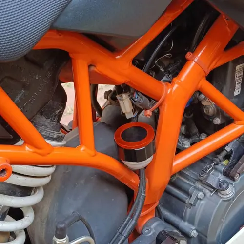 Imagen 2 del producto Para KTM DUKE 390 DUKE 250 DUKE390/125/200/250 RC390 RC 390 2013-2024 accesorios de cubierta de protección de líquido de frenos delantero y trasero