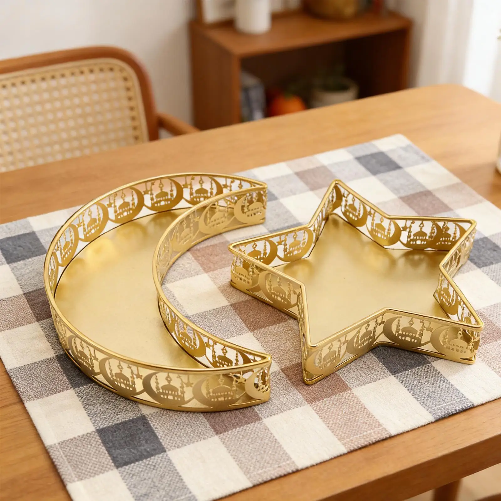 Elegant Gold Serving Tray Iron Dessert Plate for Holiday Gathering Party Table Decor