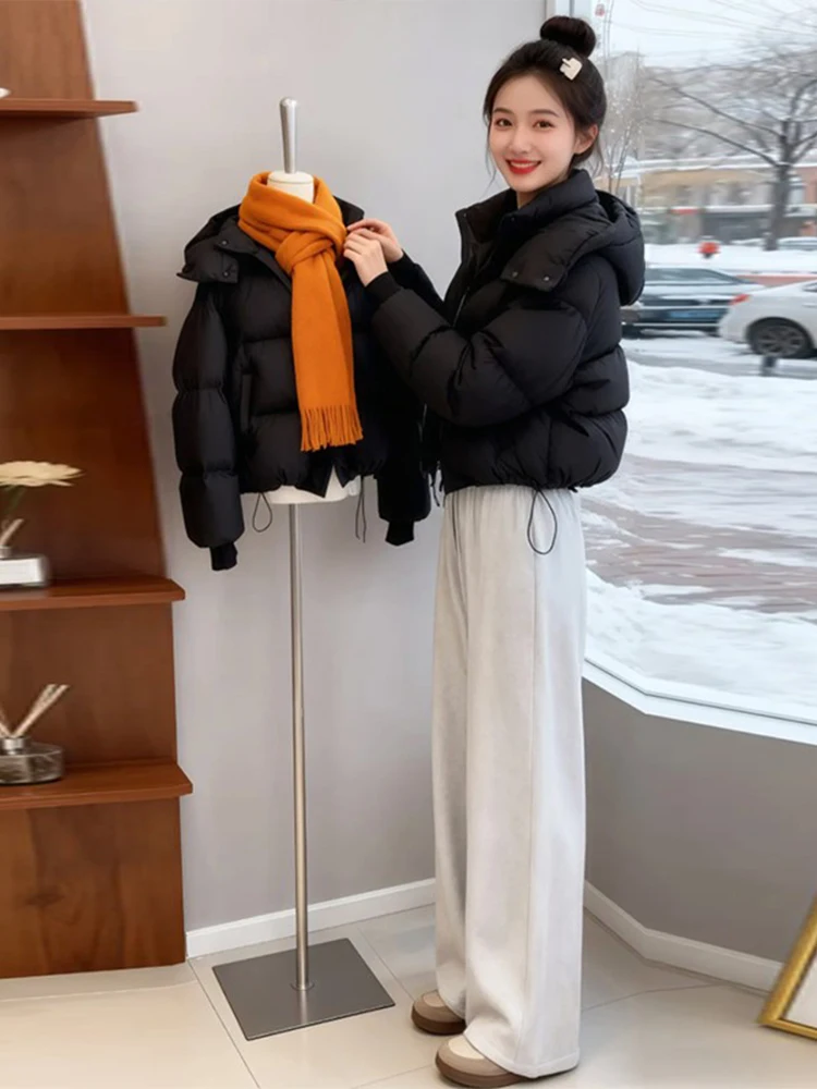 

Утепленная хлопковая куртка с капюшоном для женщин, новая зимняя модель, маленький размер, свободный крой, теплая хлопковая куртка для повседневной носки, корейская версия, на молнии