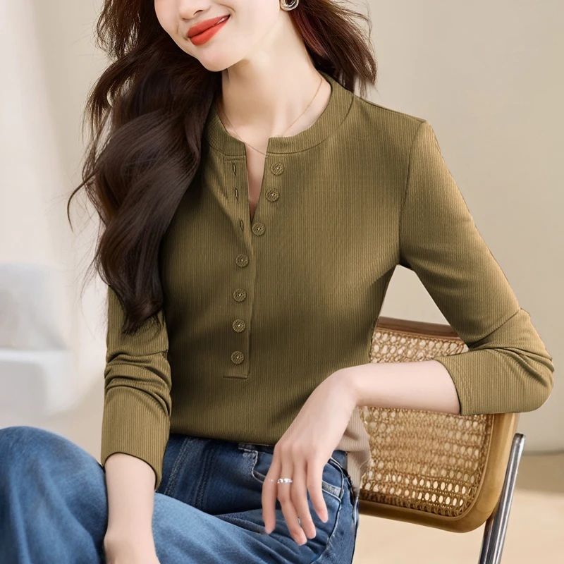 Nuovo 2025 Autunno a maniche lunghe tinta unita T-shirt da donna Moda Casual scollo a V Top in maglia Stile coreano Lady Tees