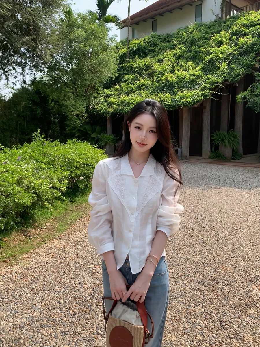 

Elegant Long Sleeve Embroidered Lace Shirt Thin Waist Inseam Lazy Zoe Silk Shirt Women's Fashion Spring 2026