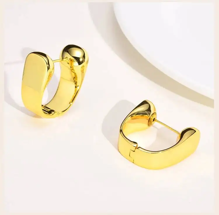 Vnox 1 Paar geometrische Ohrringe mit Herzkreis-Motiv für Damen, goldfarbener, wasserdichter, klobiger Ohrring aus Edelstahl, trendiges Schmuckgeschenk – Detail 5