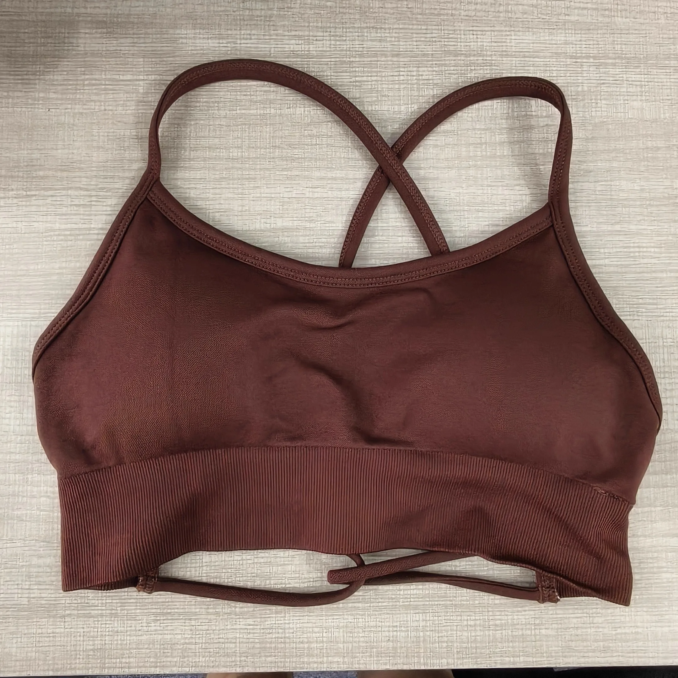 Sommerliche Yoga-Bekleidung für Damen: Atmungsaktive Unterwäsche, Sport-BH zum Laufen, formgebendes Push-up-Oberteil und stoßdämpfendes Top – Detail 12