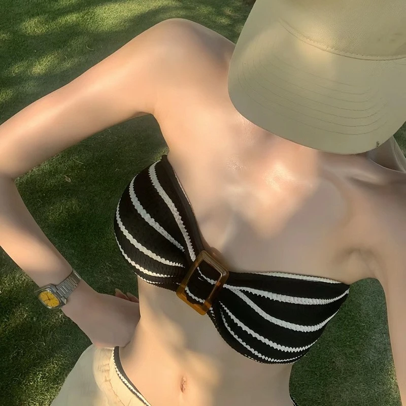 Set bikini a righe retrò 2025 |   Costume da bagno sexy in due pezzi alla moda Instagram per busto piccolo, abbigliamento da spiaggia estivo alla moda per donna