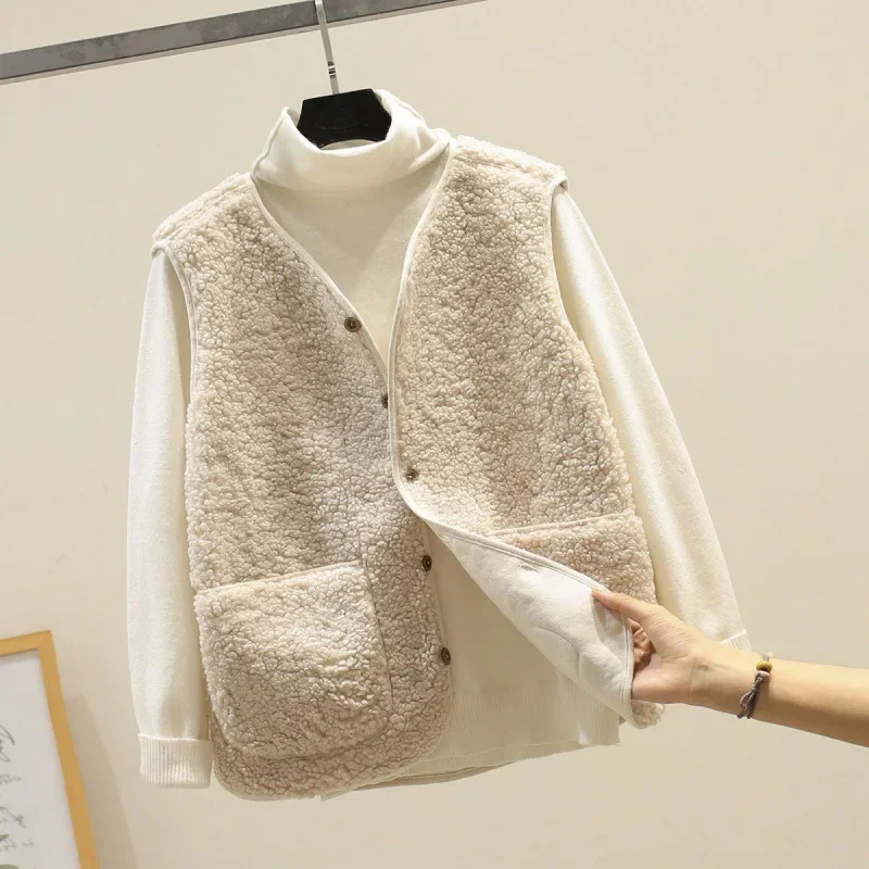 Lamb Wool Vest Women's Cropped 2025 Autumn/Winter New Style Korean Version Fur Integrated Horse Clip Granule Plush Shoulder Vest