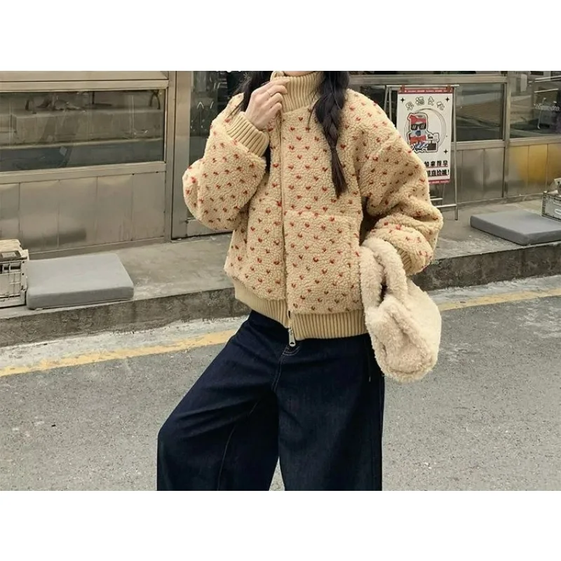 

2025 Autumn and Winter Standing Collar Polka Dot Short Jacket for Women Thick and Warm Loose Jacket