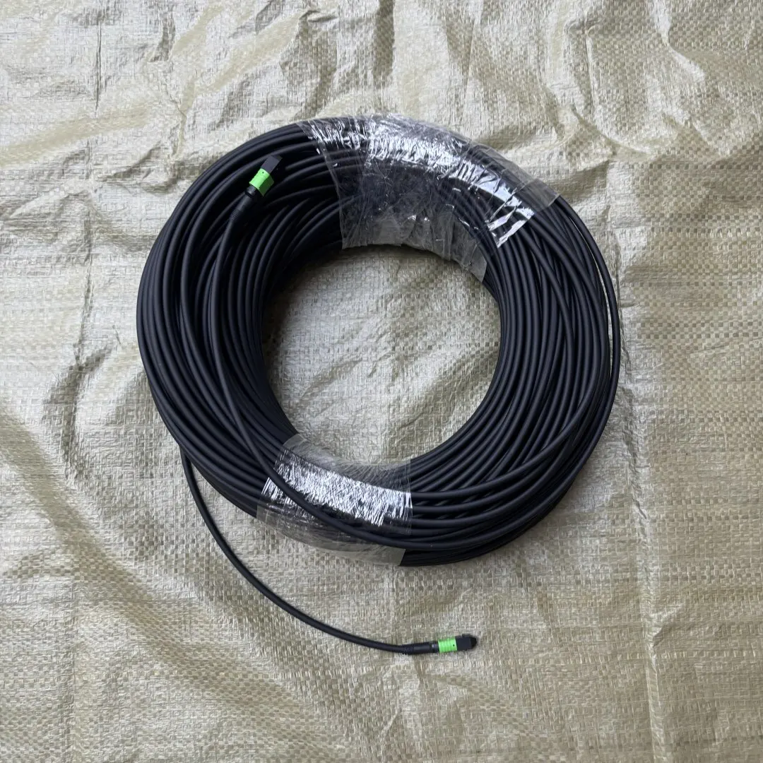 MTP装甲パッチコード 8芯 MPO APC LSZH 40-120m 80m 50m 100m シングルモード 8C タイプA SM 8芯光ファイバージャンパー 屋外用