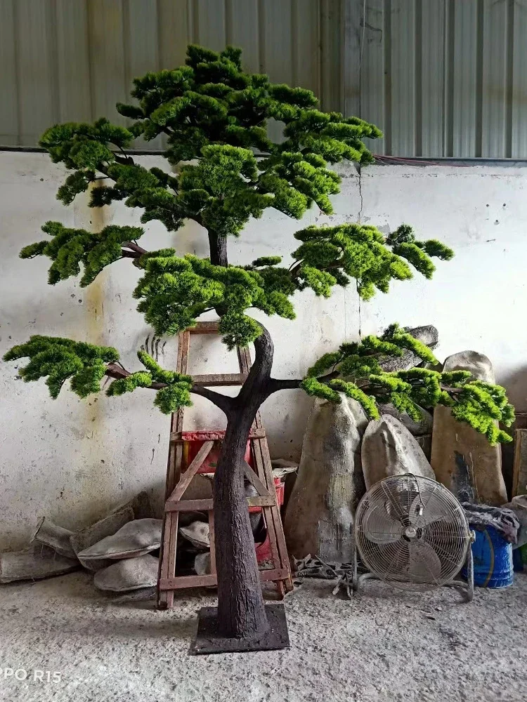 Artificial Greeting Pine FRP Pine Shape Fake Trees Courtyard Large Decorative Tree