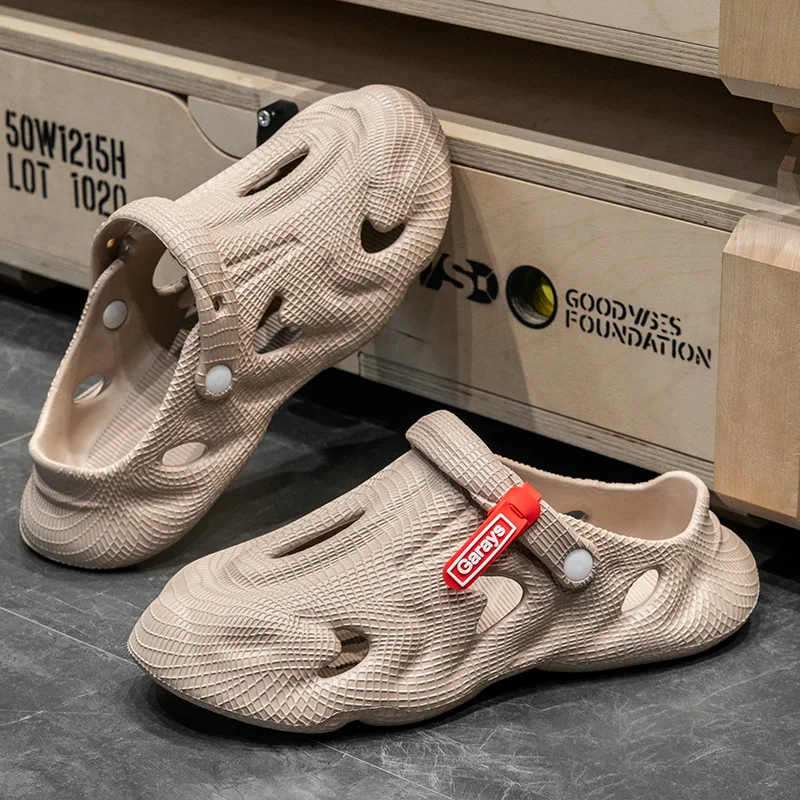 Coconut hole shoes men wear new slippers in summer men's outdoor non-slip bag head beach shoes cool slippers women